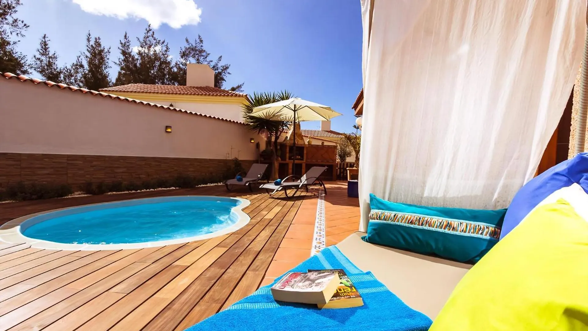Strandnahes Ferienhaus Hibiscus Mit Privatem Pool Коральео Дом отдыха