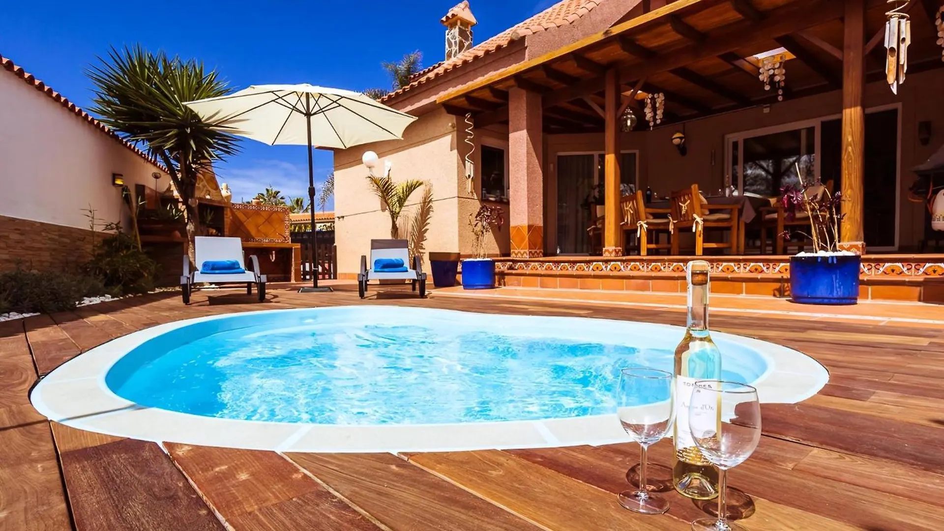 Strandnahes Ferienhaus Hibiscus Mit Privatem Pool Коральео